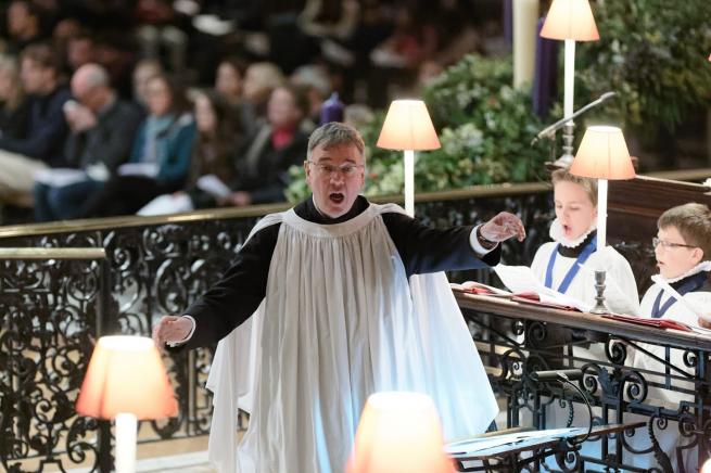 Andrew Carwood conducting Advent