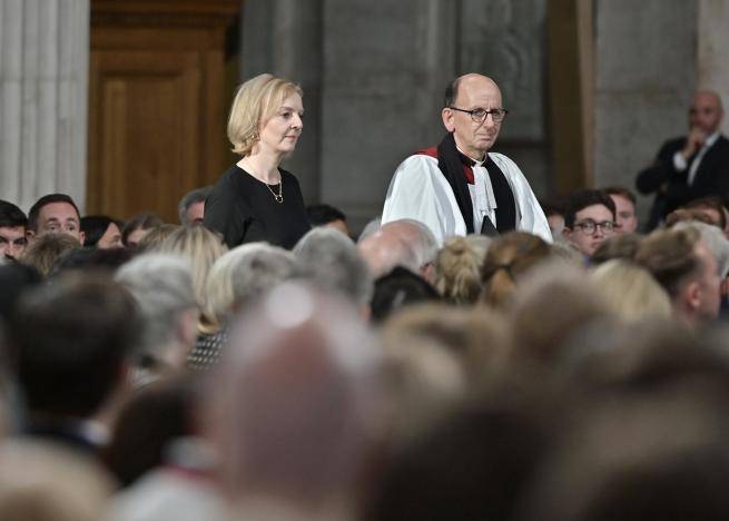 Prime Minister Liz Truss and Canon-in-Residence Canon Revd Neil Evans