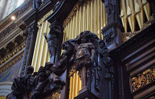 the grand organ pipework and carvings