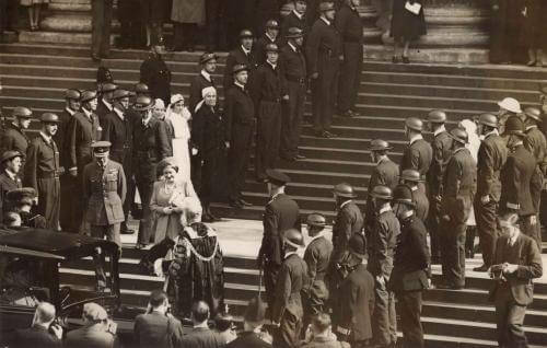 Queen Elizabeth The Queen Mother visiting St Paul's