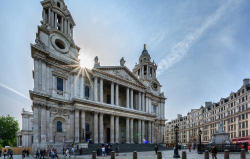 West Front of St Paul's morning